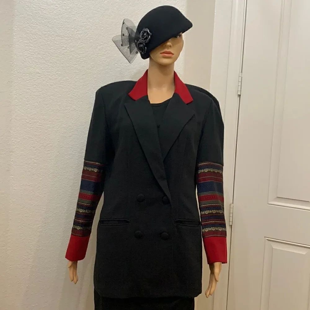 San Moire Black Red Print Sleeve Size 6 Woman’s Casual Professional Jacket USA